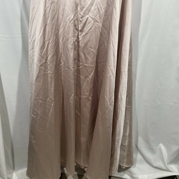 NWT XSCAPE [ PLUS Size‎ 16W] 3/4 Sleeve Satin Ball Gown in Black - Picture 10 of 12